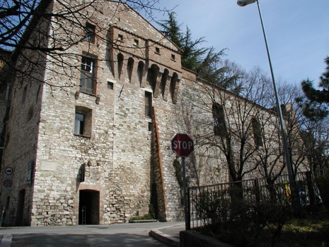 Edificio in Via Tornetta