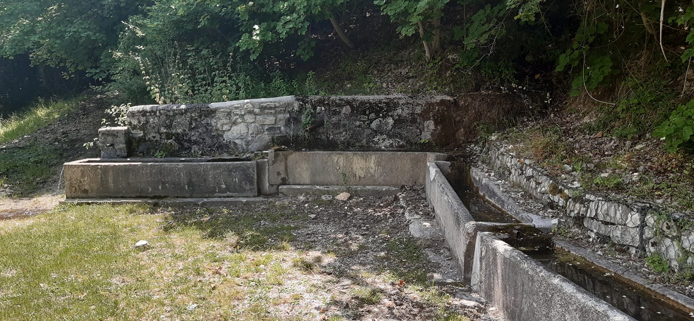 Monteleone di Spoleto - La fonte di Puzzolano perduta sotto la frana a Monte Motola-prati le Pampane 