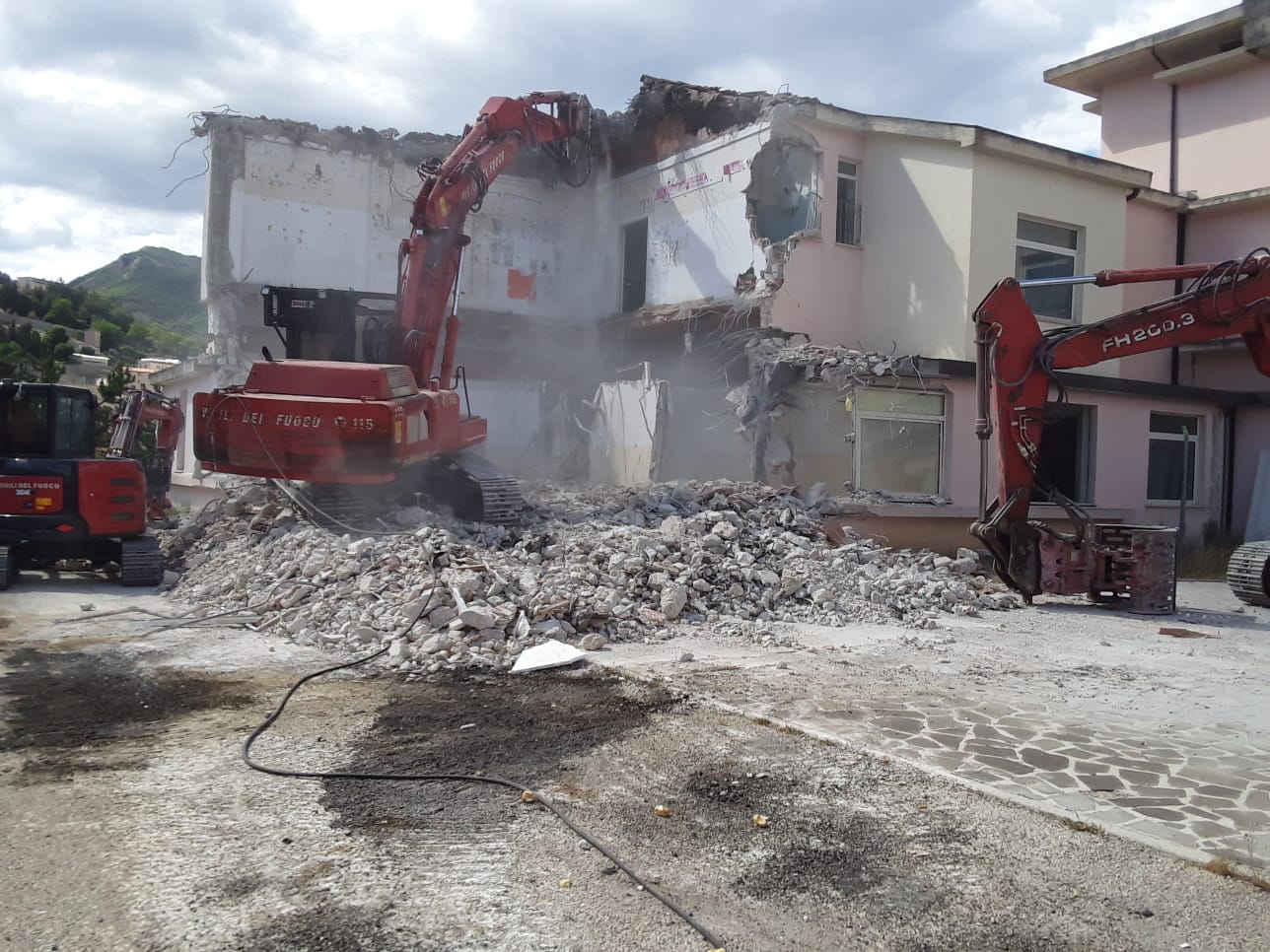 Immagine - Edificio lesionato dal sisma
