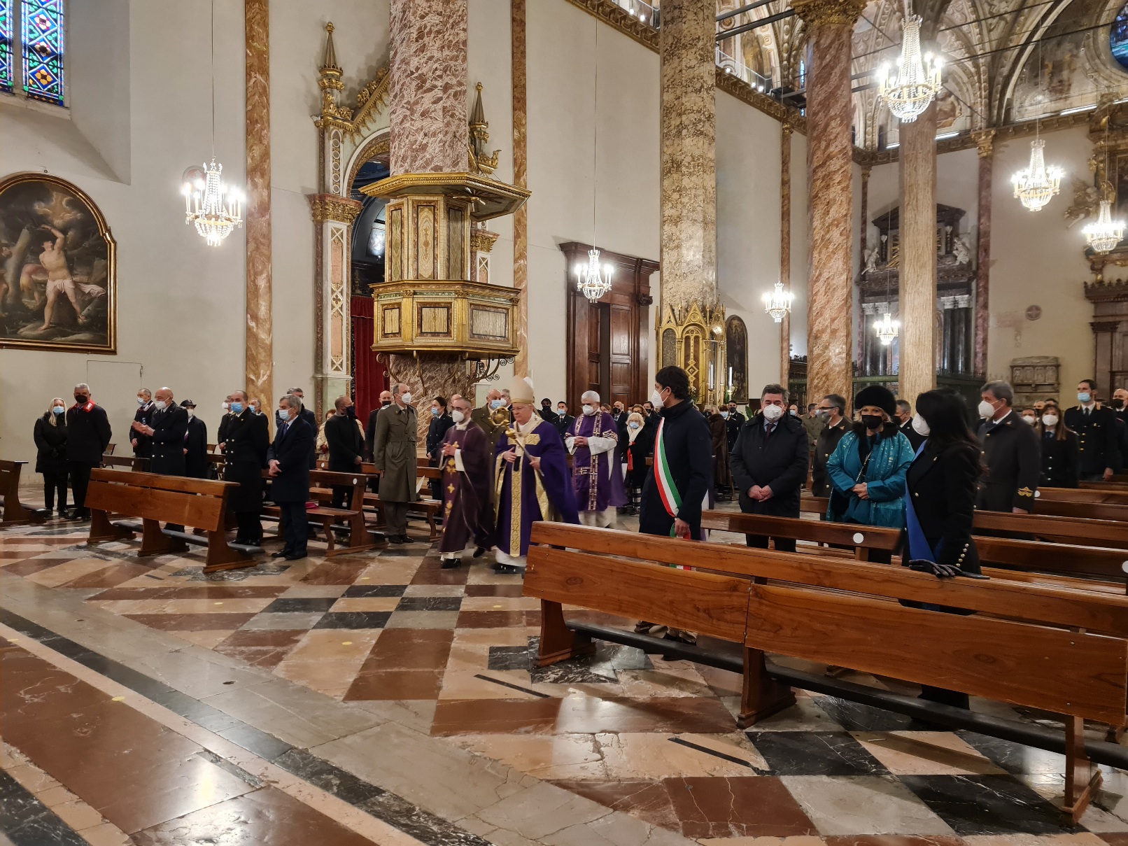 Verso il Natale – Celebrata in cattedrale la messa per le forze armate