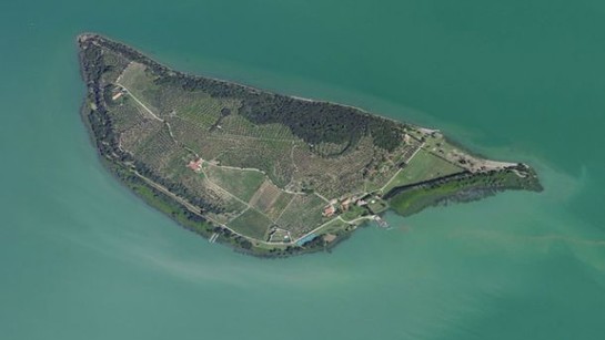 Isola Polvese, vista aerea   