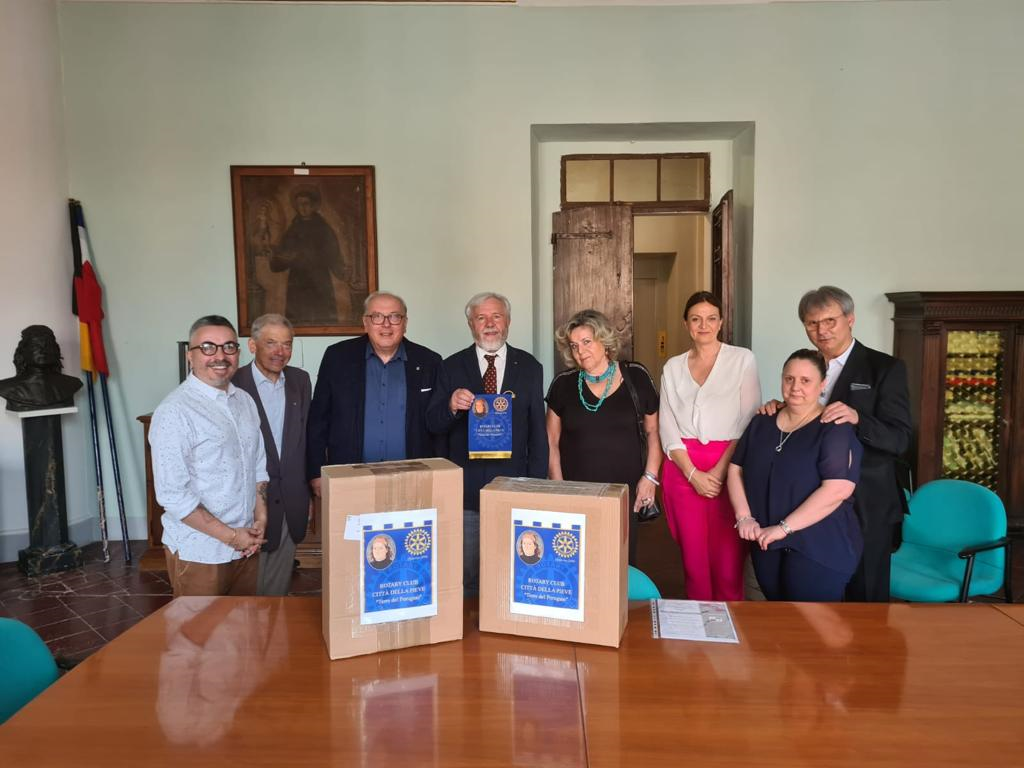 Città della Pieve riceve un defibrillatore dal Rotary Club