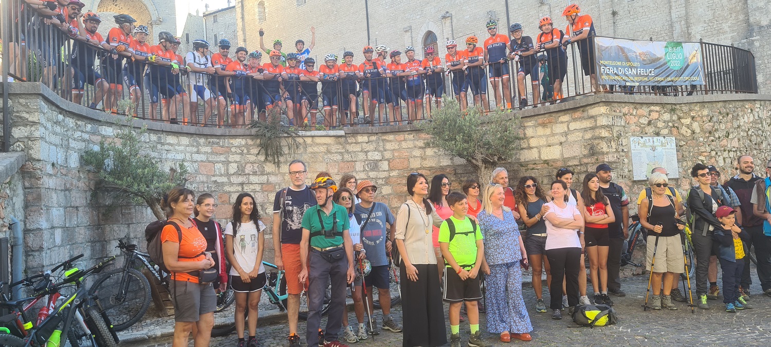 Il gruppi bici e camminata