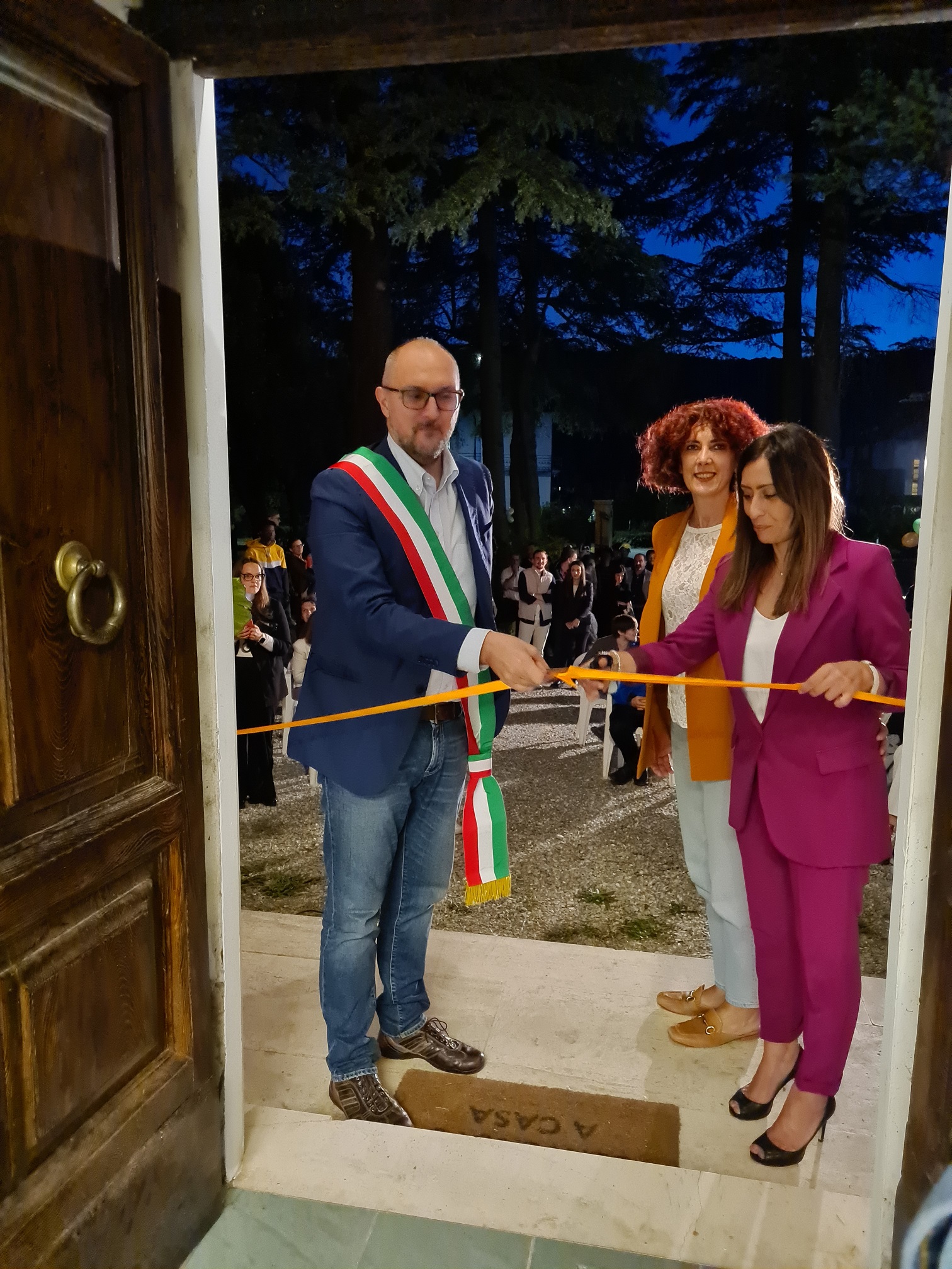 Il taglio del nastro