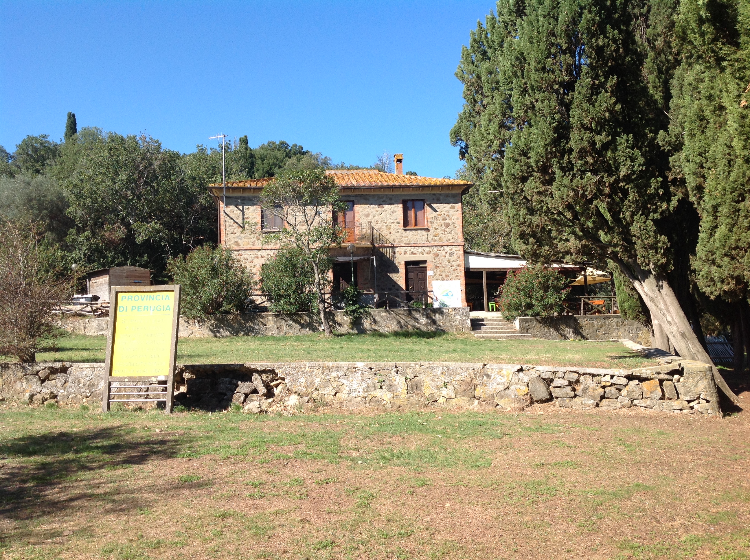 Isola Polvese, Casa di Delfo