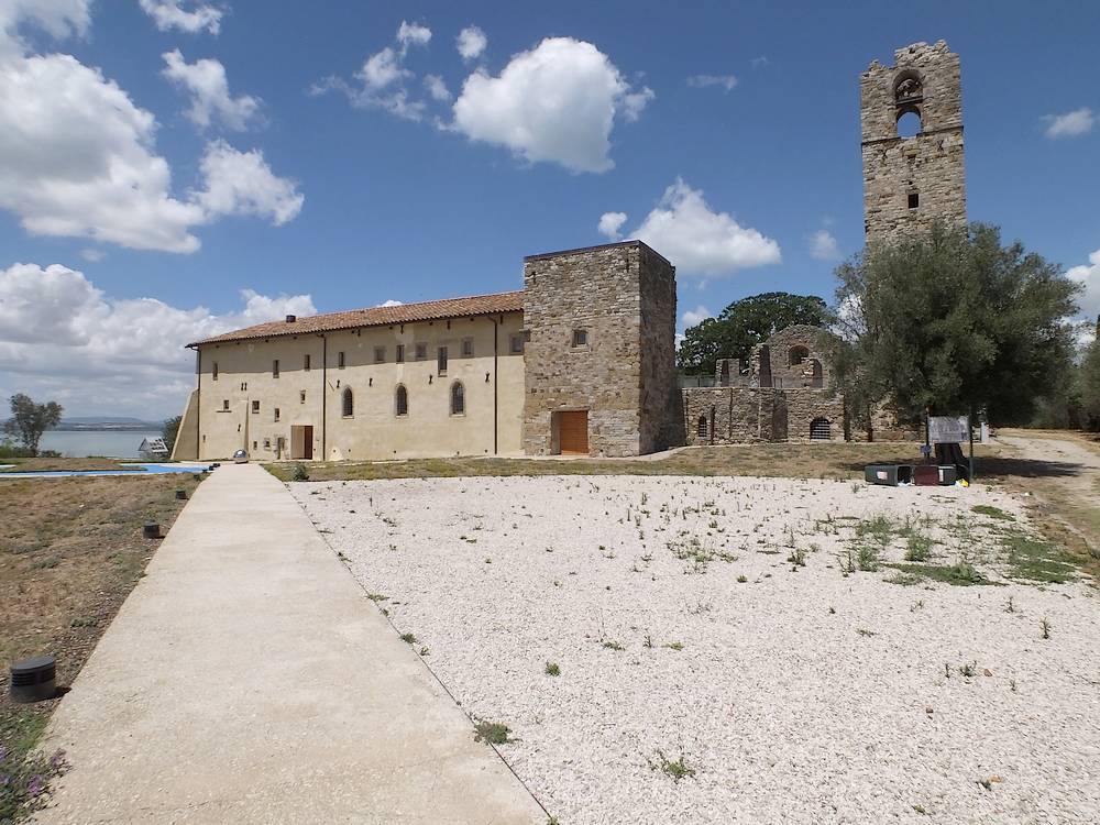 Isola Polvese, Ex Monastero dei Monaci Olivetani XV sec. e Ex Chiesa San Secondo XII sec.