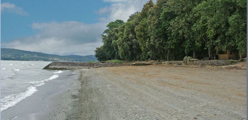 Isola Polvese, Porto della Renaia o Porto Vecchio e Spiaggia Vecchia