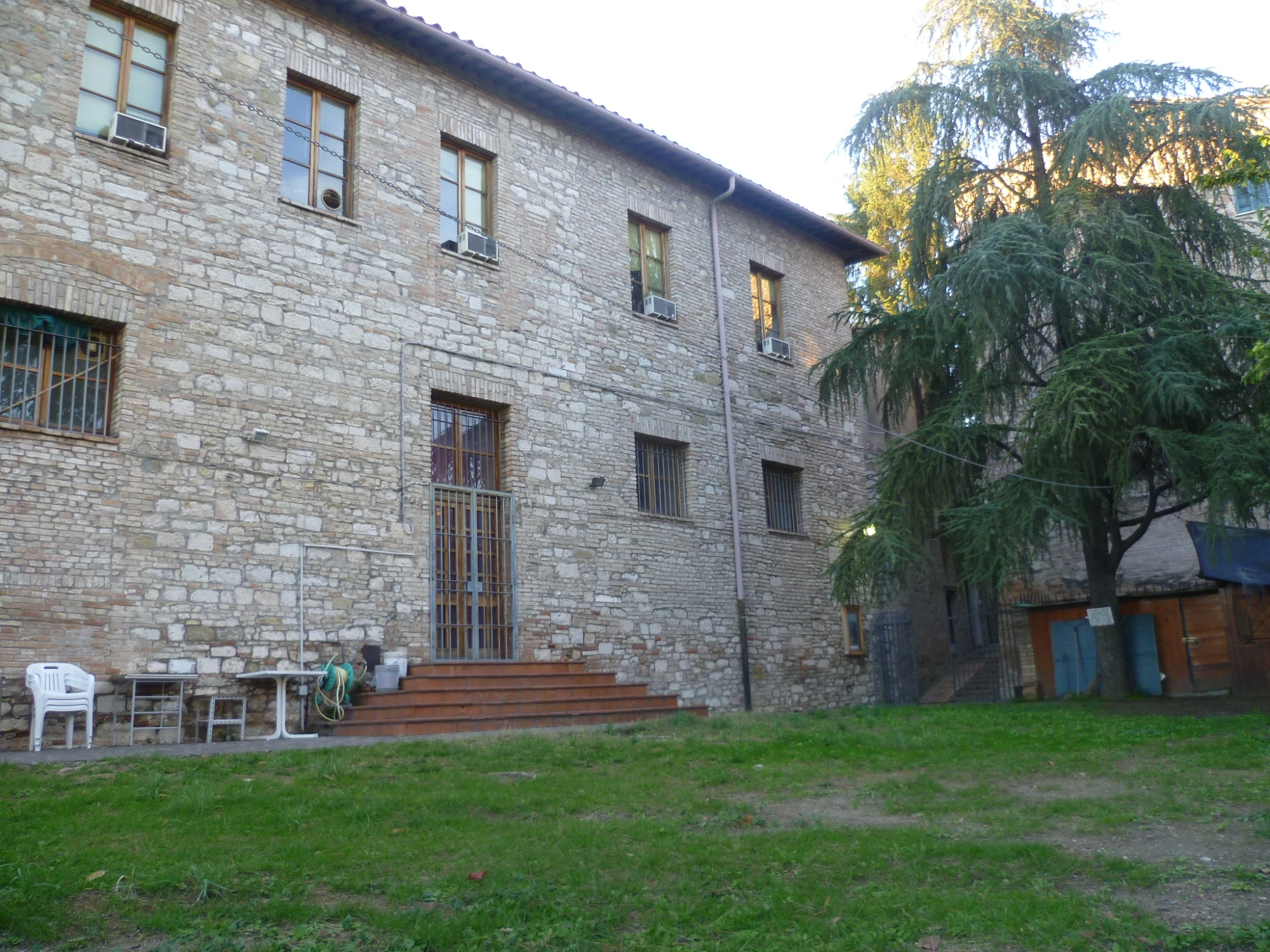 Edificio di Via Tornetta, civico n. 3 e 5