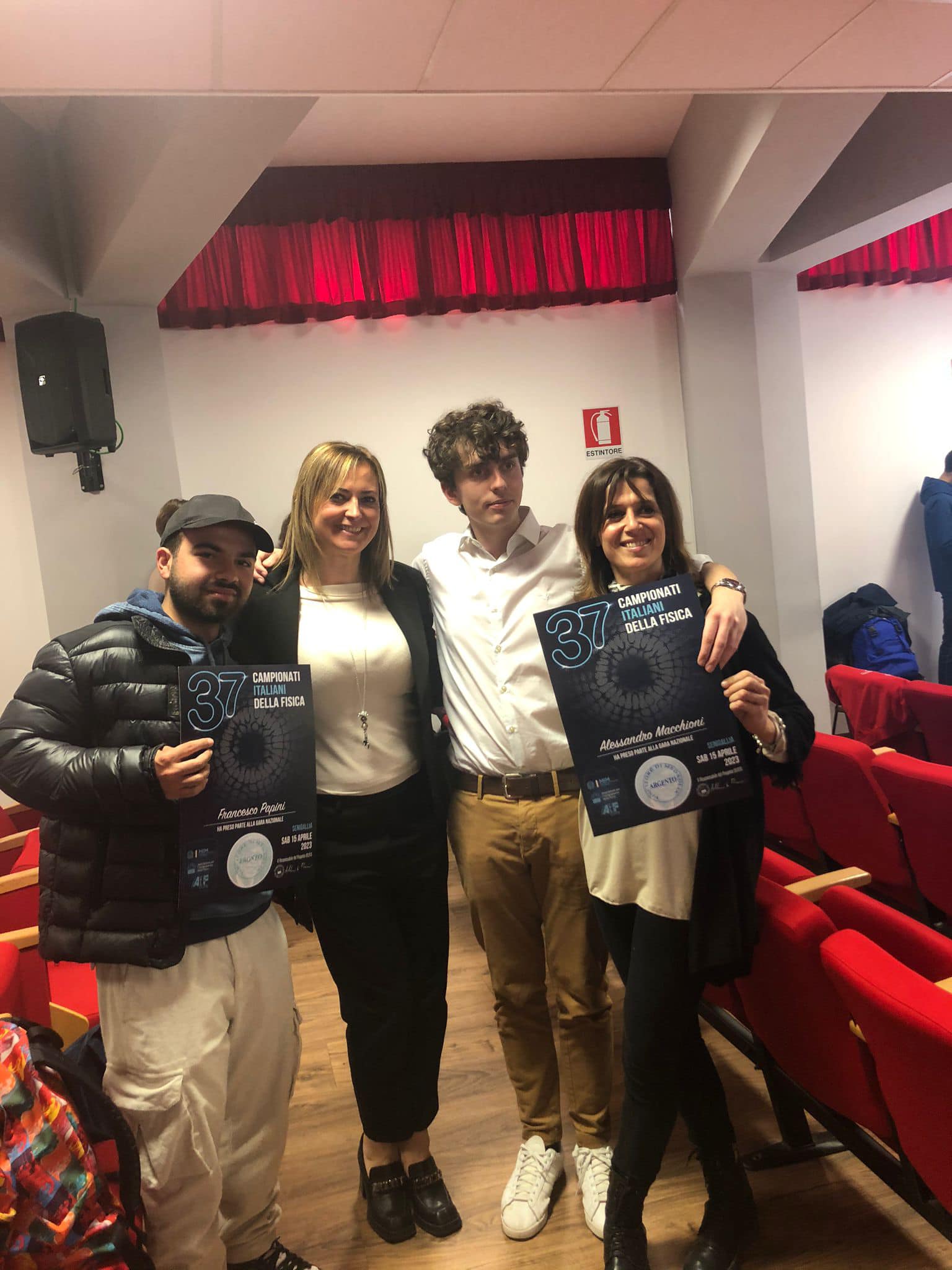 I due studenti con la docente Fagiolini