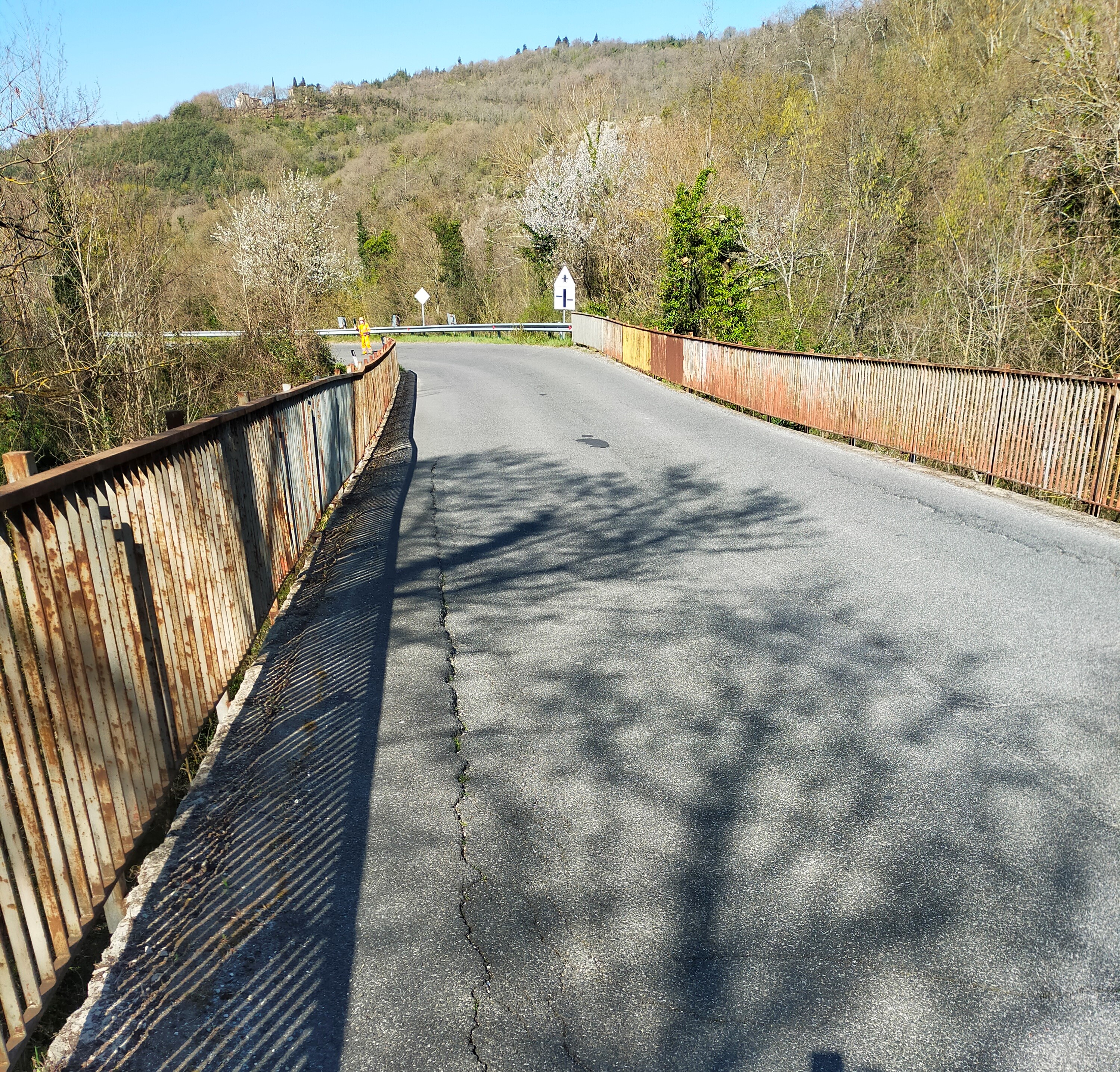 immagine ponte sulla Sp 201 Pietralunga al km 6+817