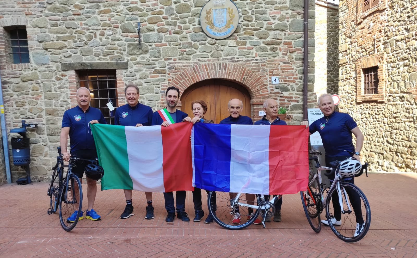Mille chilometri in bicicletta nel nome del gemellaggio