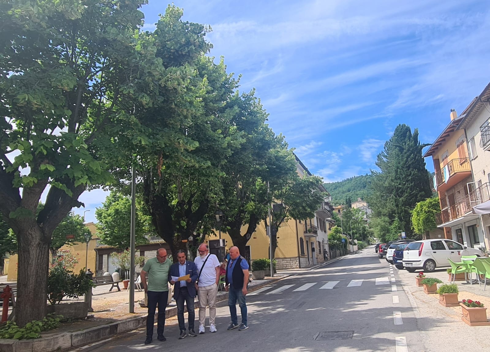 immagine Sopralluogo del consigliere Landrini sulle strade del territorio di Gualdo Tadino
