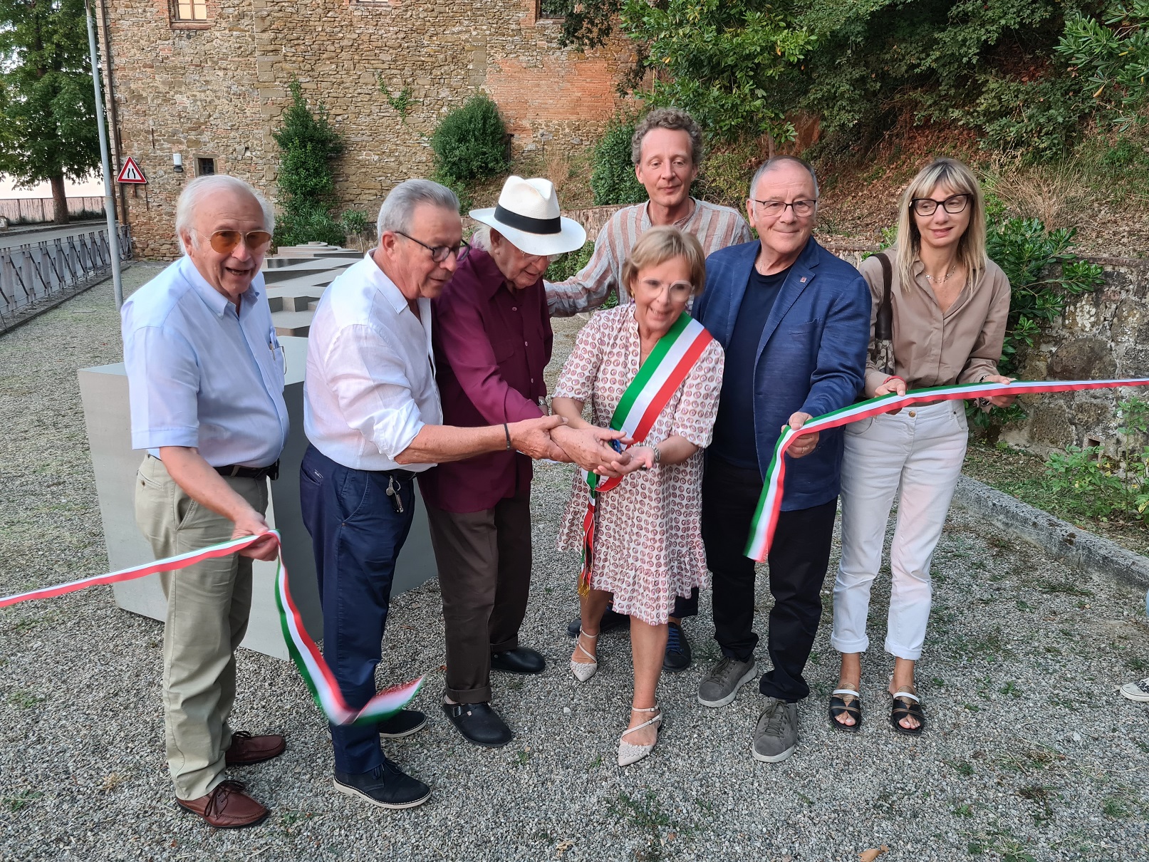 Il taglio del nastro