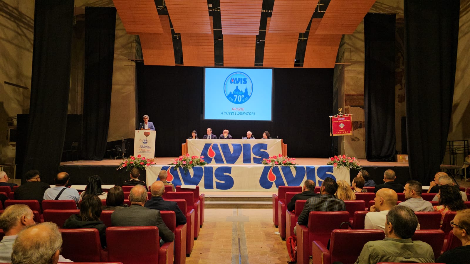 immagine della cerimonia 70 anni Avis Foligno