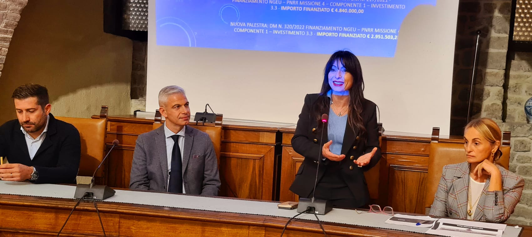 Deruta presentazione liceo artistico e annessa palestra
