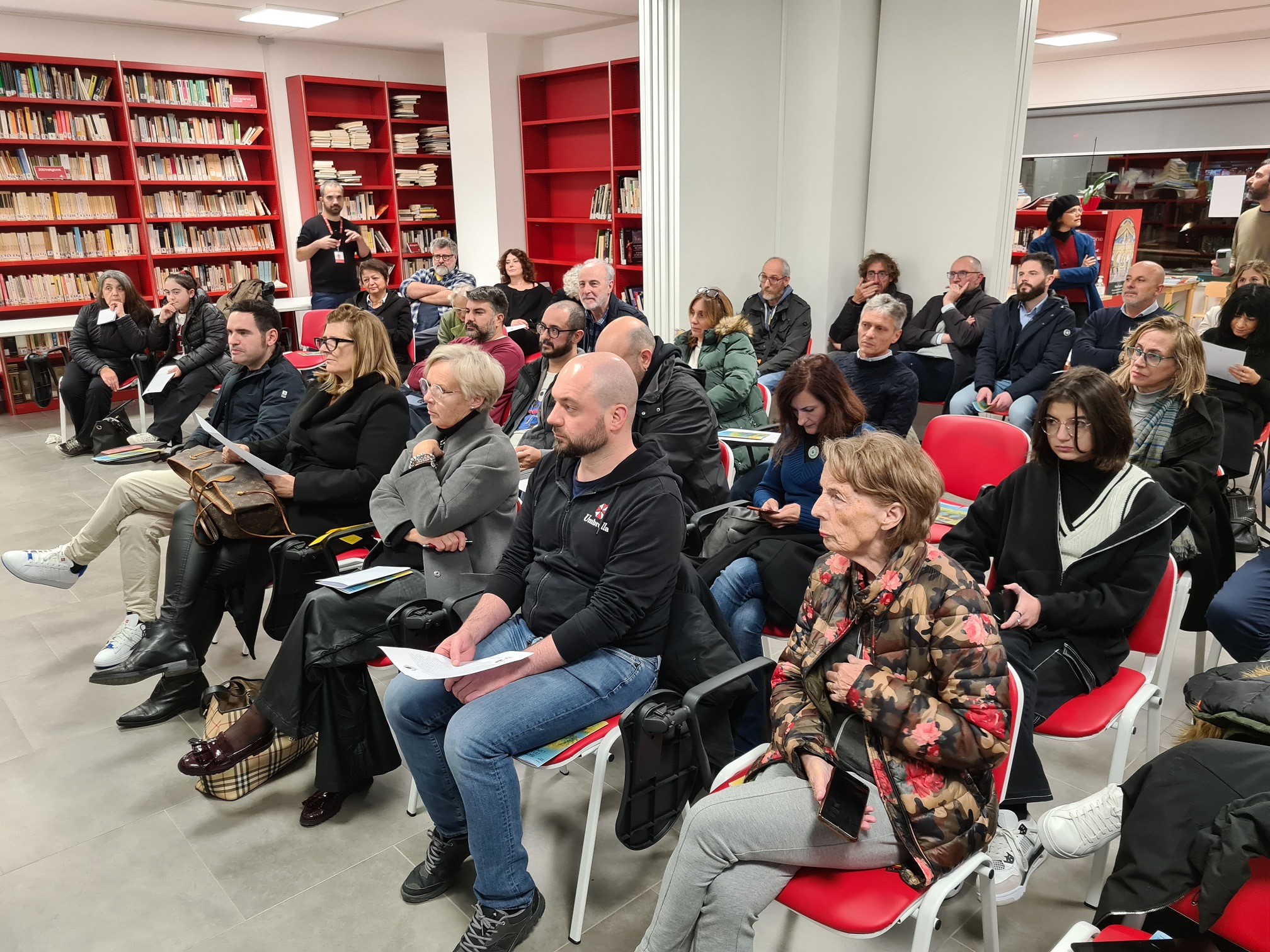 Il pubblico alla presentazione del libro di Rocco Tanica