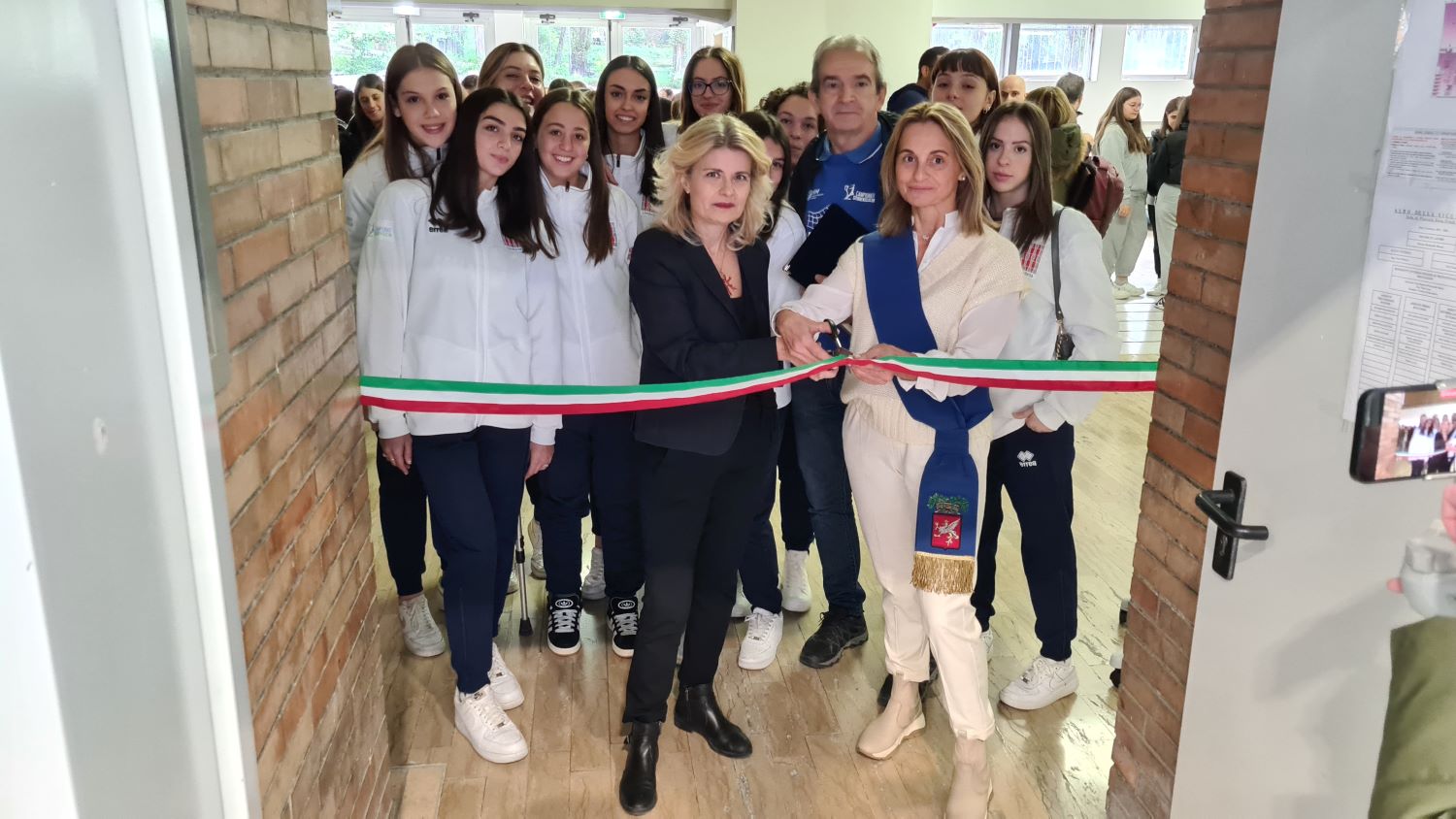 Foto taglio del nastro 