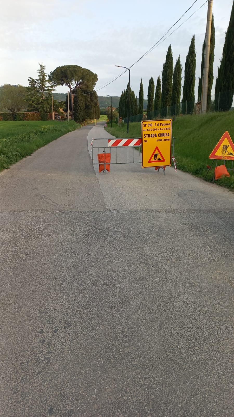 Il tratto di strada dove è stato interrotto il traffico