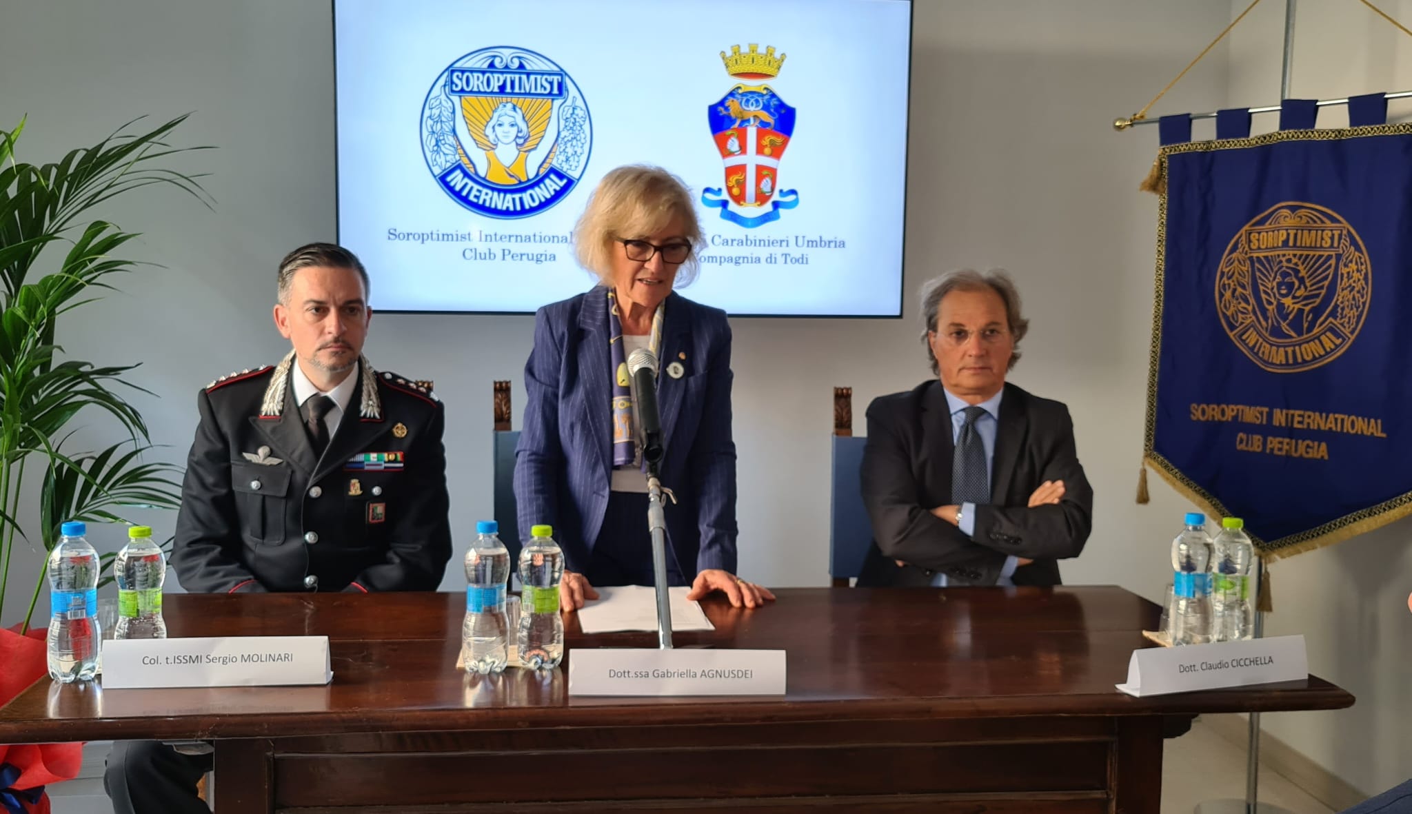 Todi – Inaugurata “Una Stanza tutta per sé” per aiutare le donne vittime di violenza presso il Comando Compagnia dei Carabinieri