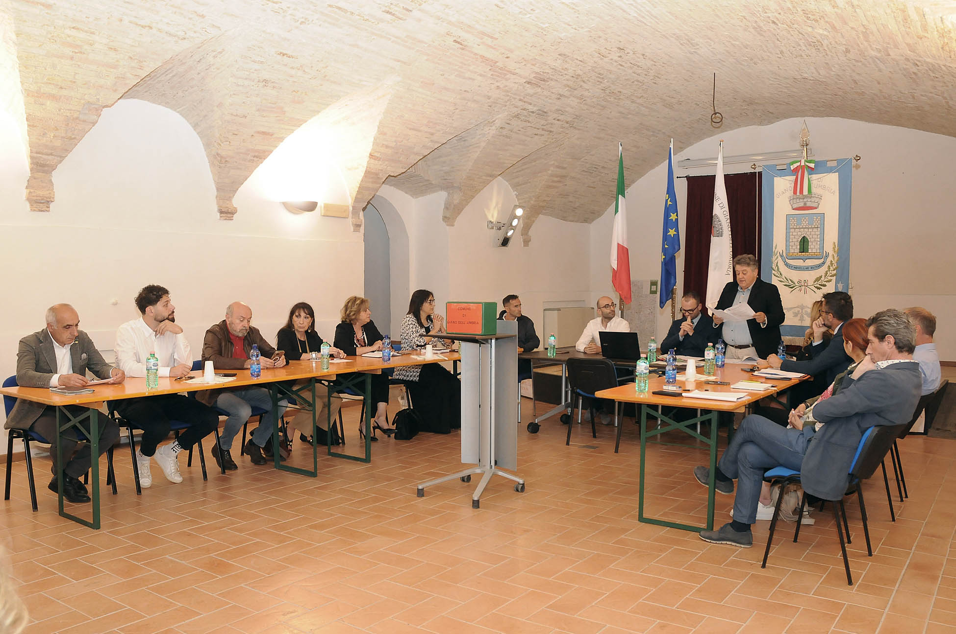 Immagine della seduta del Consiglio comunale di Giano dell'Umbria