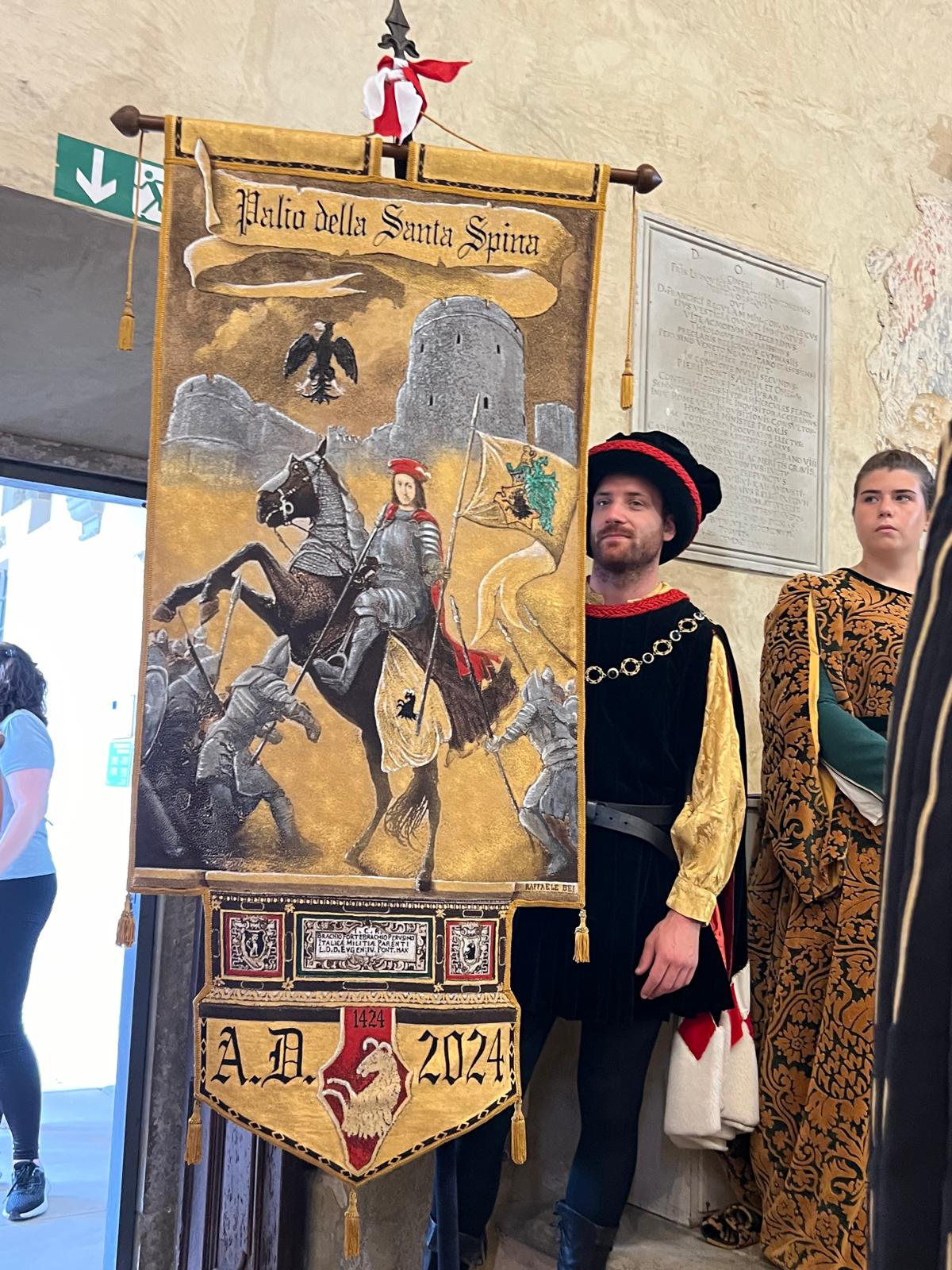 Montone - “Donazione della Santa Spina”, Porta del Borgo vince il Palio  del secentenario della morte di Braccio 