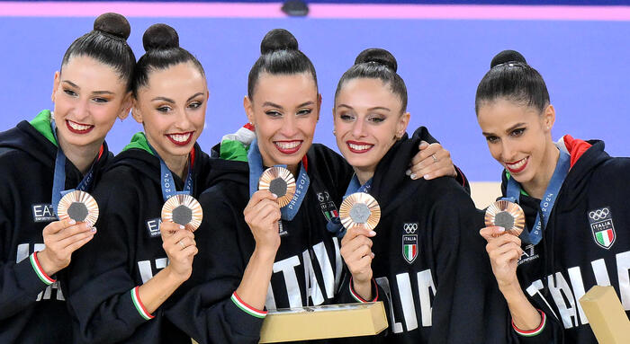 La squadra di ritmica di Agnese Duranti