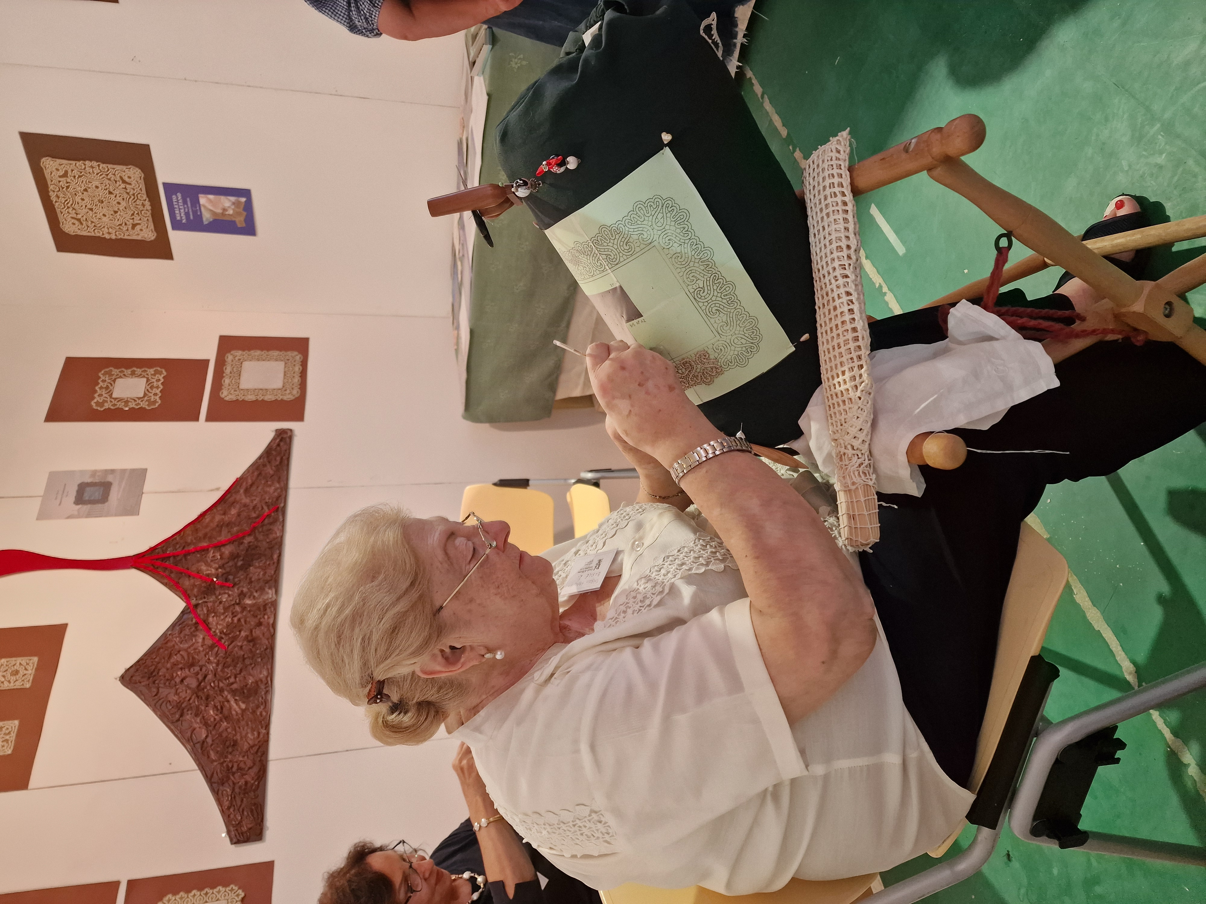 Una ricamatrice