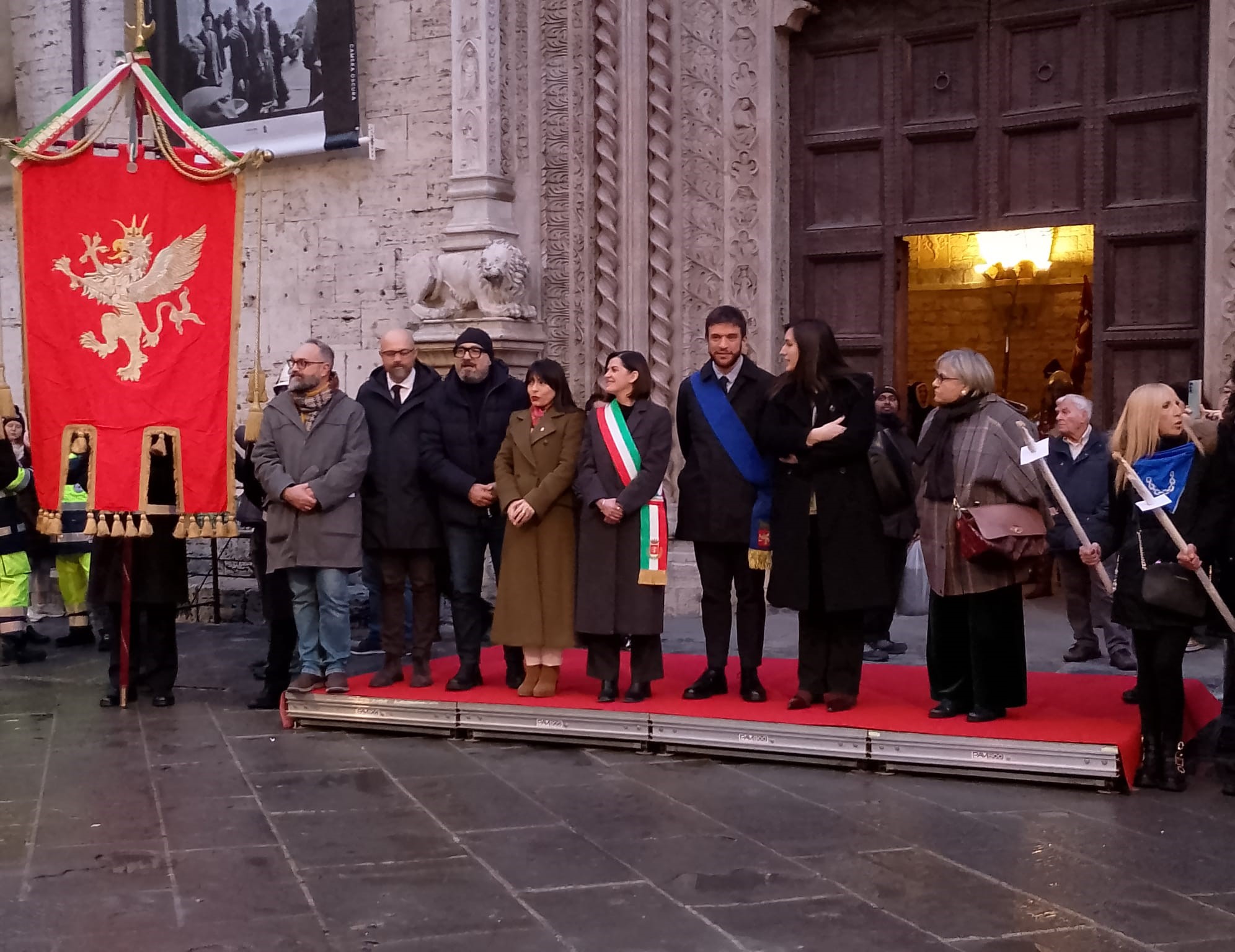 Celebrazioni in onore di San Costanzo. La partenza della Luminaria da Palazzo dei Priori