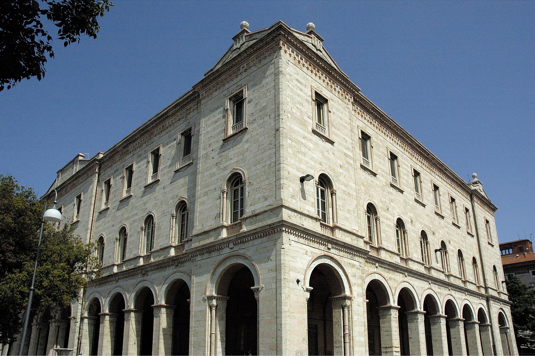 Immagine del palazzo della Provincia di Perugia