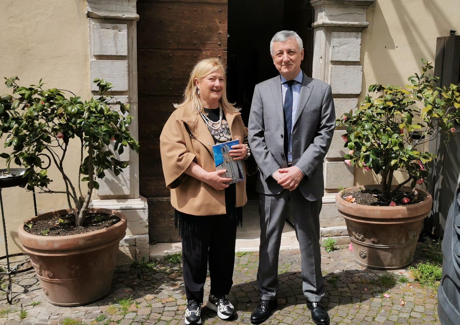 Foto Sindaca Marisa Angelini  e Prefetto Francesco Zito