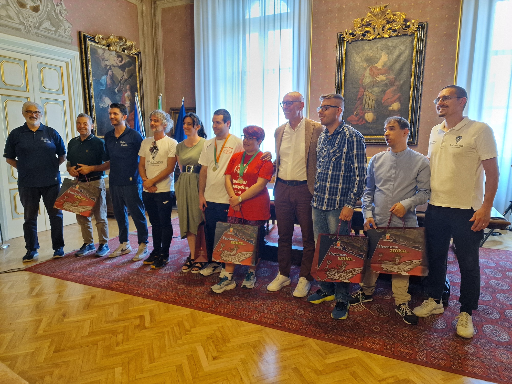 Ricevuti in Provincia la Società Gualdo Basket e i campioni dei Play the Games - Special Olympics 2025