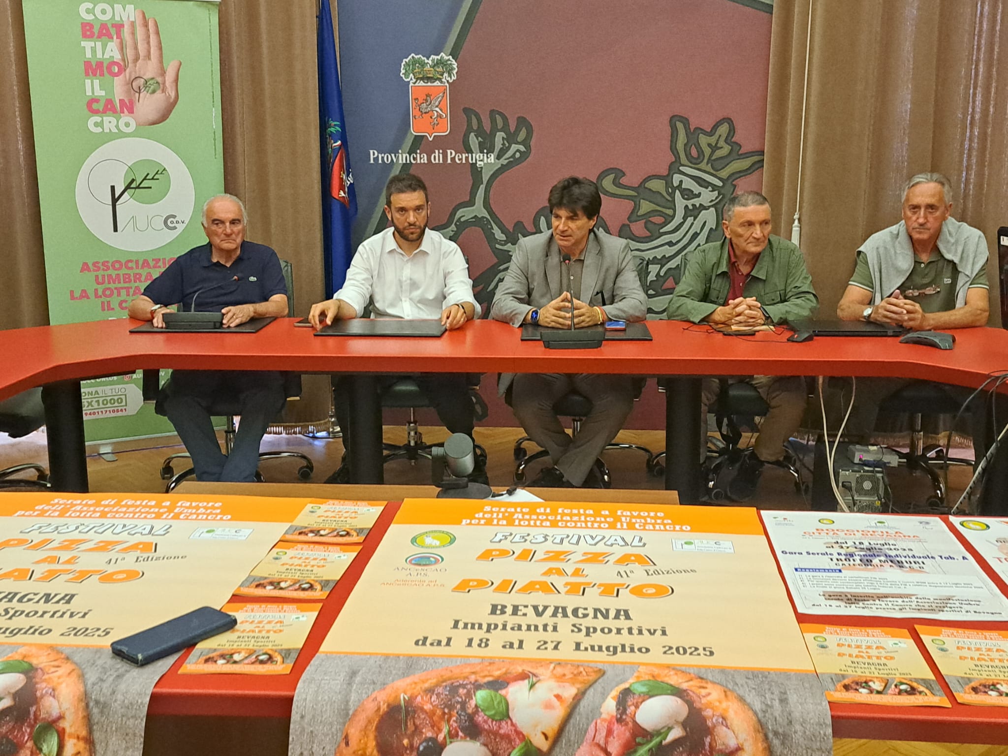 Torna la pizza solidale: presentata, nella sala Pagliacci del Palazzo della Provincia di Perugia