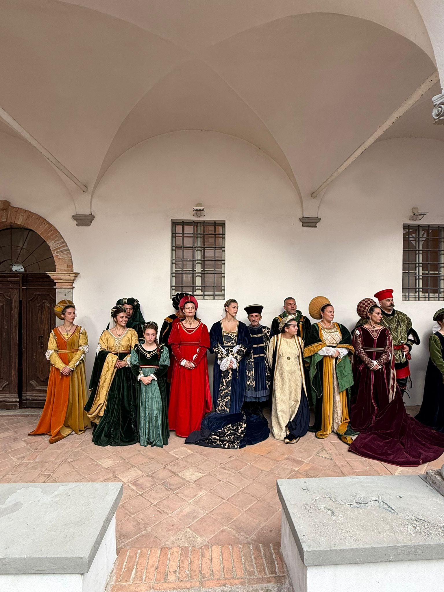immagine corte storico Donazione della Santa Spina 