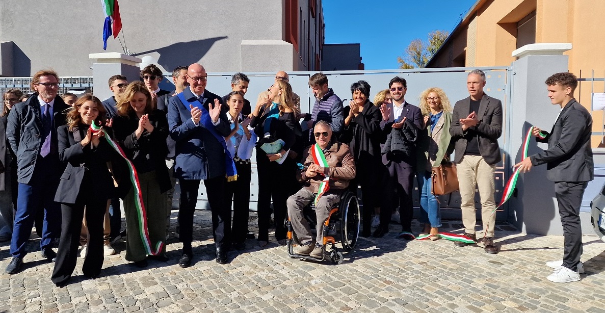 Foligno, doppio taglio del nastro per il nuovo “Marconi” e il “Laboratorio Misure”