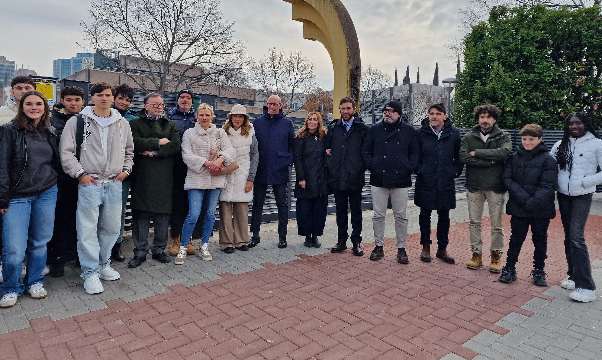 Polo scolastico Centova - Inaugurati sei nuovi stalli per autobus extraurbani 