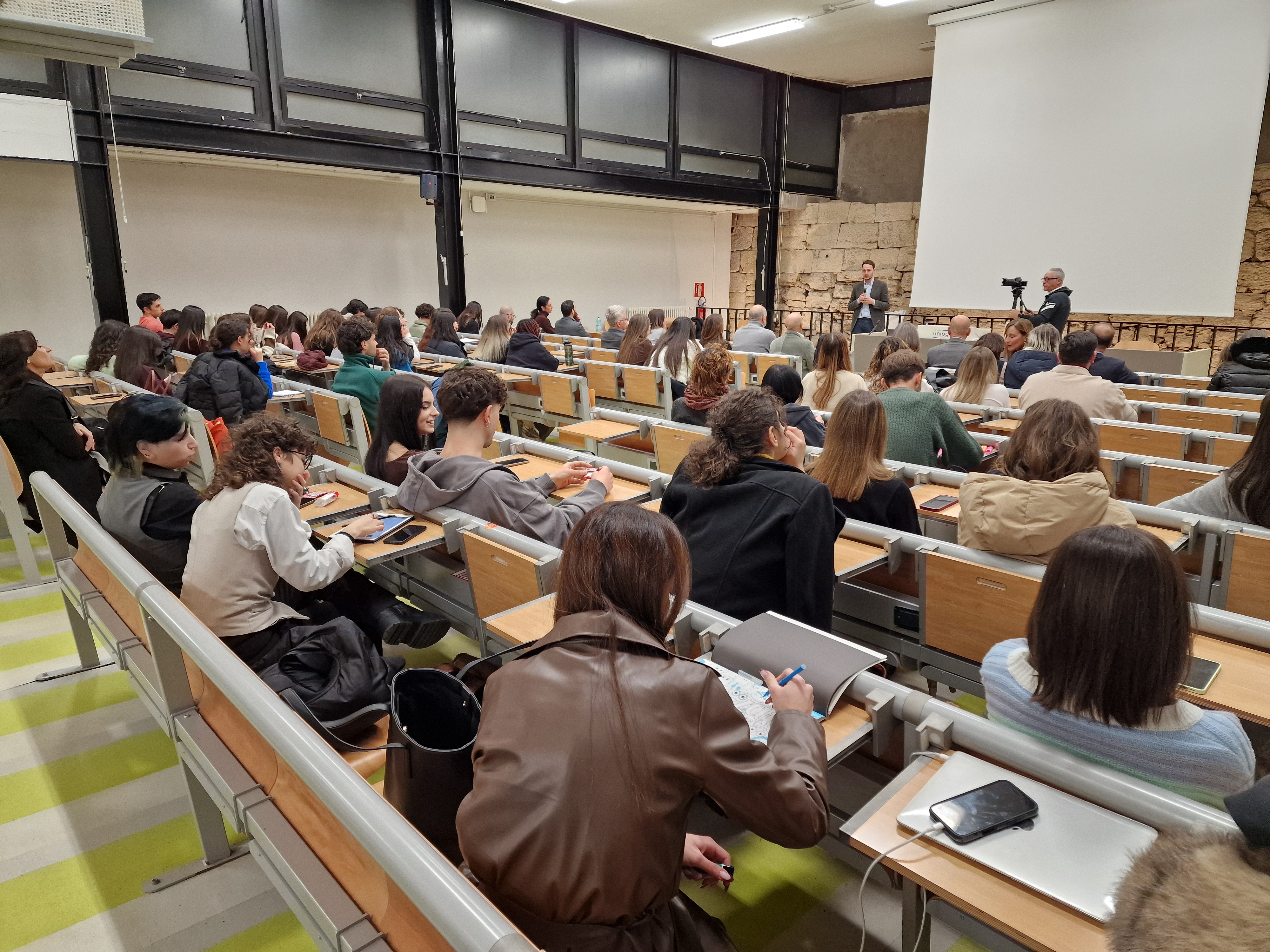 “Donne e uomini in cammino – Strategie per costruire relazioni paritarie e consapevoli” “Donne e uomini in cammino – Strategie per costruire relazioni paritarie e consapevoli”