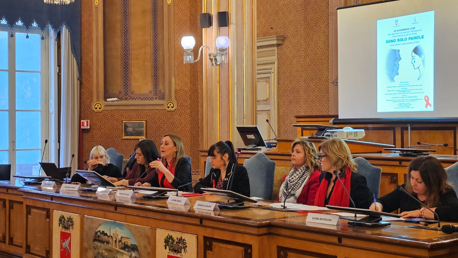 Tavolo delle relatrici