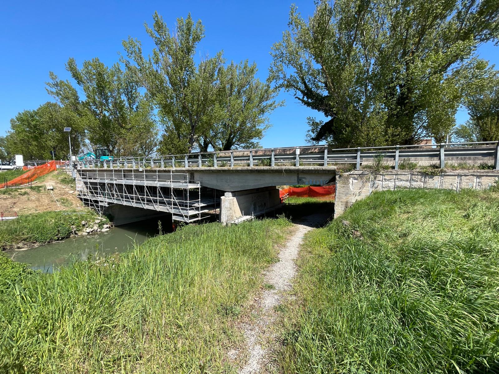 Fino a giugno senso unico alternato sulla S.P. 403 di Bevagna