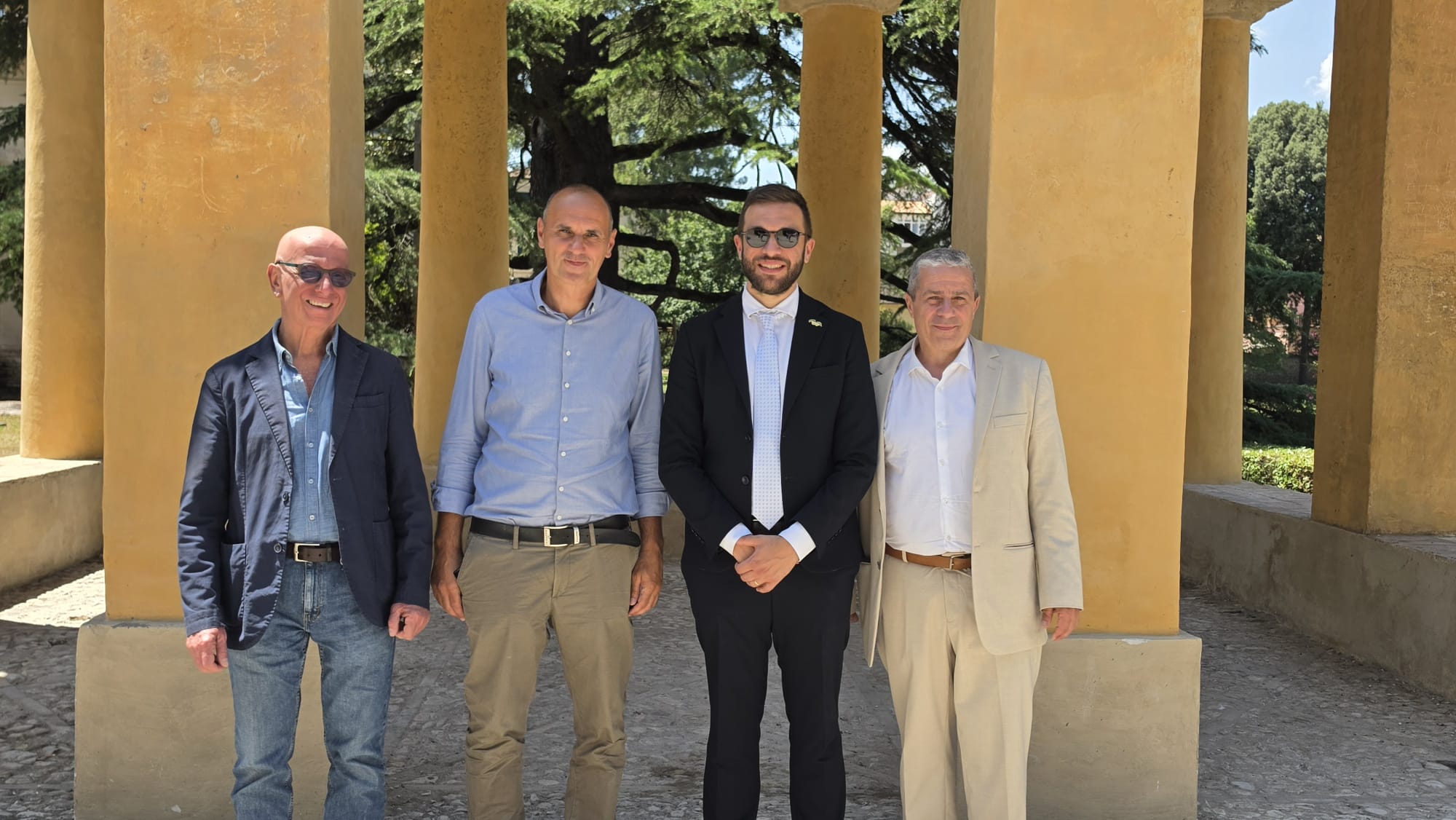 Villa Redenta, restaurati il Tempietto Dorico e la Meridiana del parco Villa Redenta, restaurati il Tempietto Dorico e la Meridiana del parco
