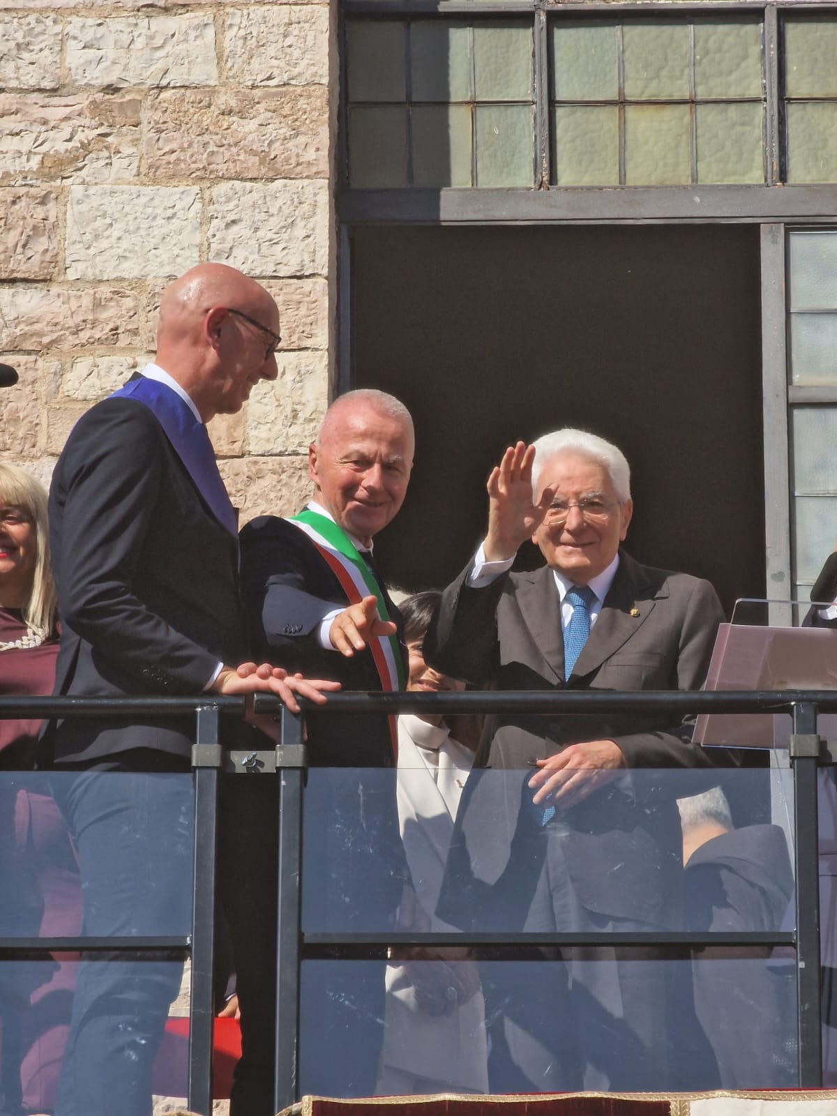 Il presidente della Repubblica Sergio Mattarella, il  presidente della Provincia di Perugia, Massimiliano Presciutti e il sindaco di Assisi, Valter Stoppini