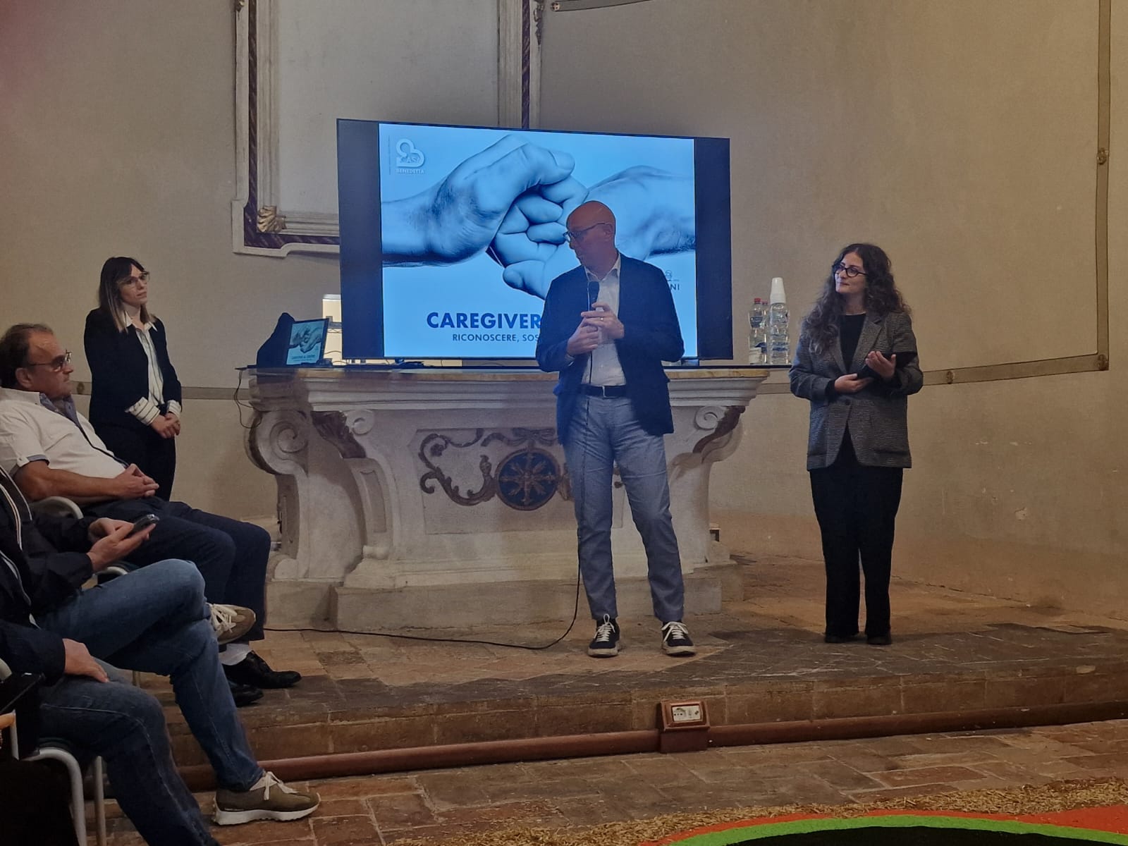 Sigillo - Il presidente della Provincia di Perugia è intervenuto al convegno dedicato ai caregiver nell’ambito del Festival dei Nonni 2026 Sigillo - Il presidente della Provincia di Perugia è intervenuto al convegno dedicato ai caregiver nell’ambito del Festival dei Nonni 2026